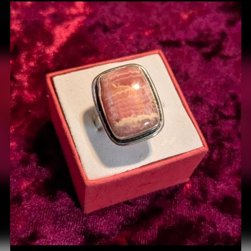 Handcrafted Rhodochrosite Rectangle Banded Ring (8) - Picture 7 of 13